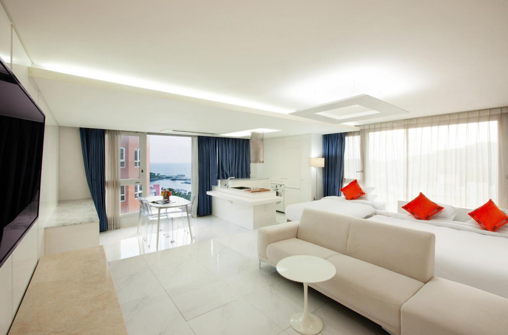 Shin Shin Hotel Jeju Ocean Seogwipo Extérieur photo