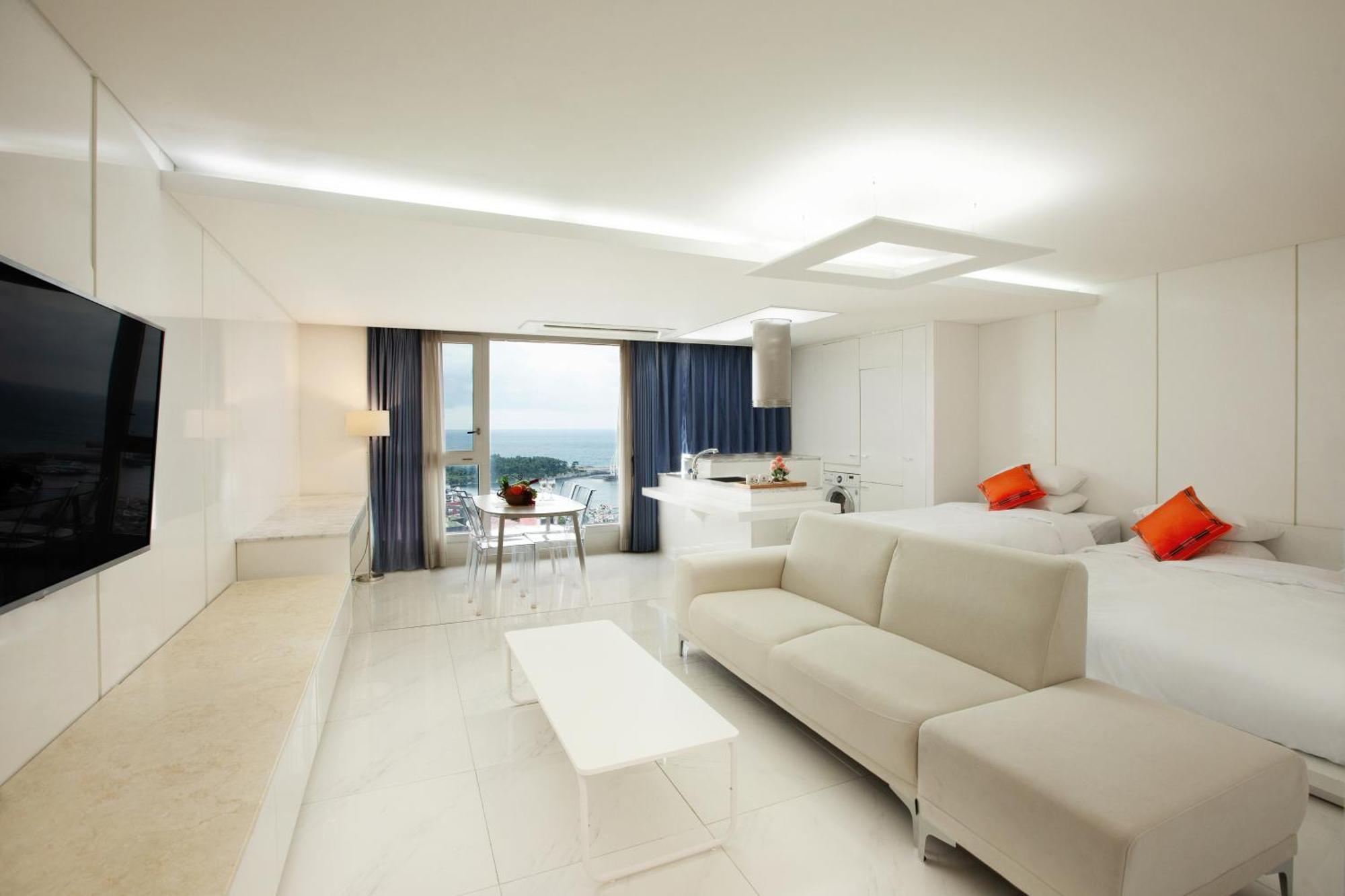 Shin Shin Hotel Jeju Ocean Seogwipo Extérieur photo